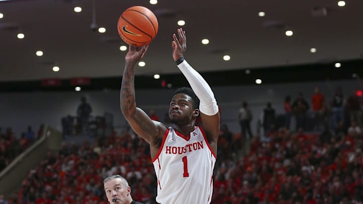 Nov 16, 2021; Houston, Texas, USA; Houston is set to dominate Wisconsin on both sides of the ball in the Maui Invitational