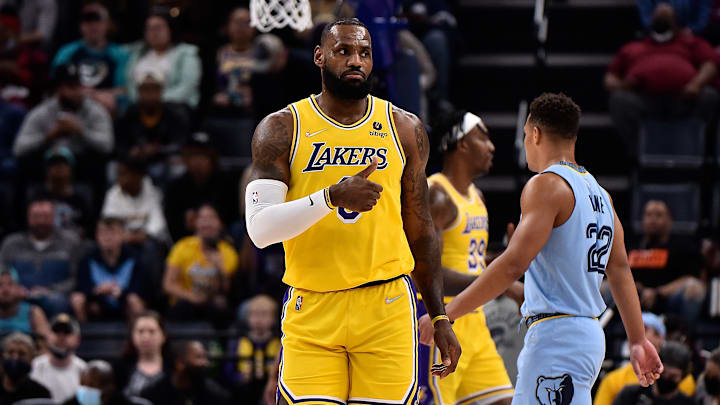LeBron James anotó 37 puntos ante los Grizzlies