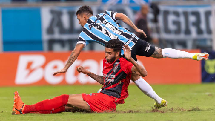 Pavon está fora, mas Kaique Rocha é opção