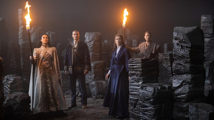 Natasha O'Keeffe (Lanfear), Josha Stradowski (Rand al'Thor), Rosamund Pike (Moiraine Damodred), Daniel Henney (Lan Mandragoran)