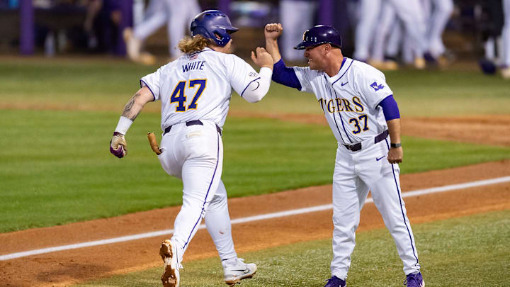 Tommy White 47 hits his second home run of the night as the LSU Tigers take on the Vanderbilt Tommy White 47 hits his second home run of the night as the LSU Tigers take on the Vanderbilt