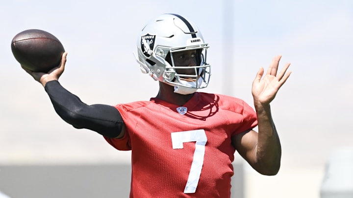 Las Vegas Raiders quarterback Geno Smith (7) throws the ball during Las Vegas Raiders Minicamp at Intermountain Health Performance Center. Las Vegas Raiders quarterback Geno Smith (7) throws the ball during Las Vegas Raiders Minicamp at Intermountain Health Performance Center.