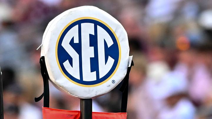 ESPN college football analyst Josh Pate believes the 2026 season could go one of two extreme ways for this SEC powerhouse. ESPN college football analyst Josh Pate believes the 2026 season could go one of two extreme ways for this SEC powerhouse.