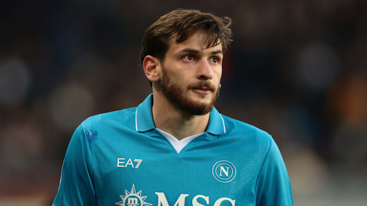 Khvicha Kvaratskhelia est sur le départ du Napoli.