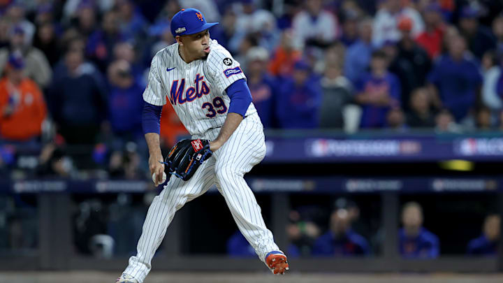 New York Mets relief pitcher Edwin Diaz (39) pitches against the Los Angeles Dodgers during the eighth inning of game five of the NLCS during the 2024 MLB playoffs at Citi Field. New York Mets relief pitcher Edwin Diaz (39) pitches against the Los Angeles Dodgers during the eighth inning of game five of the NLCS during the 2024 MLB playoffs at Citi Field.