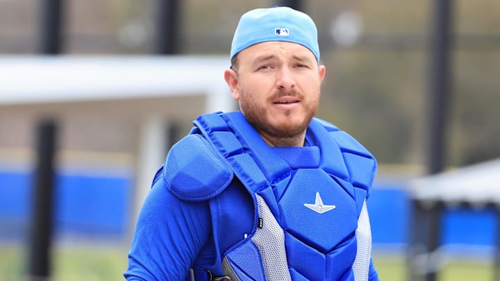 Alejandro Kirk looks at the camera. 