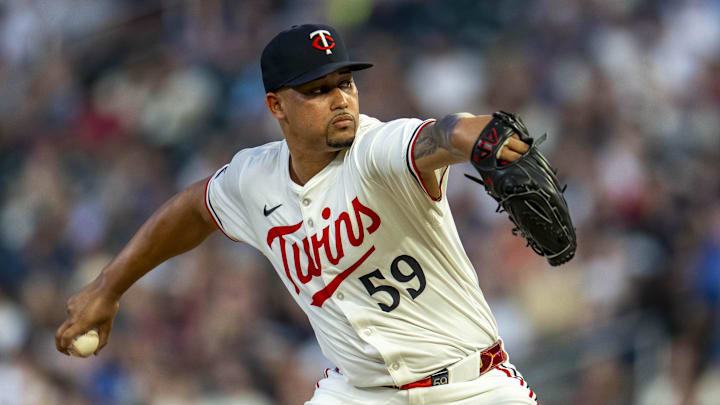 Former Minnesota Twins relief pitcher Jhoan Duran (59) delivers a pitch against the Chicago Cubs in the ninth inning at Target Field. 