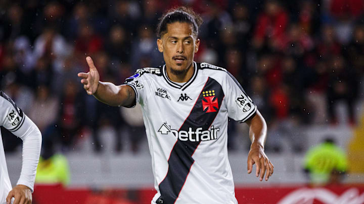 Mauricio Lemos não atua há 3 meses pelo Vasco Mauricio Lemos não atua há 3 meses pelo Vasco