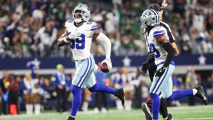 Dallas Cowboys linebacker Kenneth Murray, Jr. (59) reacts after retrieving a fumble in the fourth quarter against the Philadelphia Eagles at AT&T Stadium in 2025. Dallas Cowboys linebacker Kenneth Murray, Jr. (59) reacts after retrieving a fumble in the fourth quarter against the Philadelphia Eagles at AT&T Stadium in 2025.