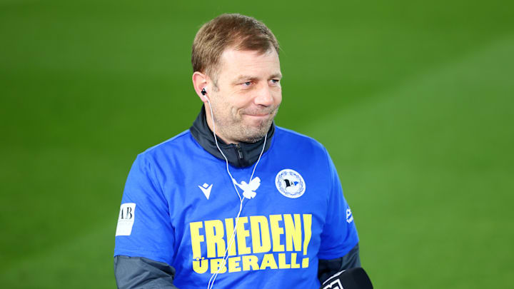 Der Trainer der Arminia kann morgen gegen Dortmund nicht dabei sein.