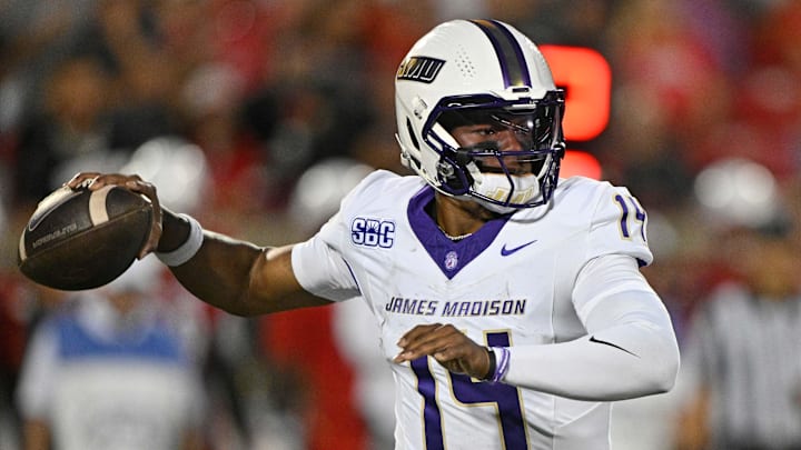 James Madison Dukes quarterback Alonza Barnett III tore up the Sun Belt Conference with 2,533 yards passing, 544 yards rushing and 35 total TDs, but he struggled for consistency against Louisville and Washington State. James Madison Dukes quarterback Alonza Barnett III tore up the Sun Belt Conference with 2,533 yards passing, 544 yards rushing and 35 total TDs, but he struggled for consistency against Louisville and Washington State.