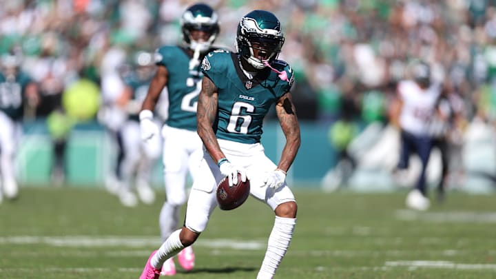 Oct 5, 2025; Philadelphia, Pennsylvania, USA; Philadelphia Eagles wide receiver Devonta Smith (6) celebrates after a catch against the Denver Broncos in the second quarter at Lincoln Financial Field. Oct 5, 2025; Philadelphia, Pennsylvania, USA; Philadelphia Eagles wide receiver Devonta Smith (6) celebrates after a catch against the Denver Broncos in the second quarter at Lincoln Financial Field.