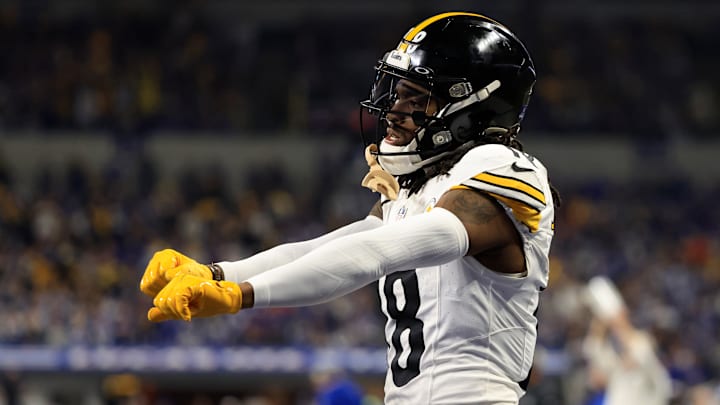 Pittsburgh Steelers v Indianapolis Colts