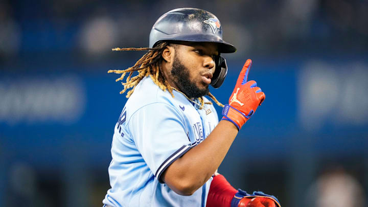 Vladimir Guerrero Jr. está superando los números de su padre en las primeras temporadas en MLB
