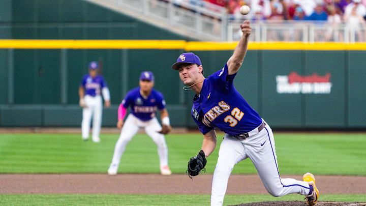 Jun 14, 2025; Omaha, Neb, USA; LSU Tigers starting pitcher Kade Anderson (32) pitches against the Arkansas Razorbacks during the seventh inning at Charles Schwab Field. Mandatory Credit: Dylan Widger-Imagn Images