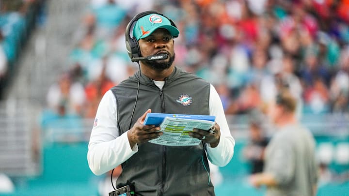 Brian Flores no seguirá en los Miami Dolphins