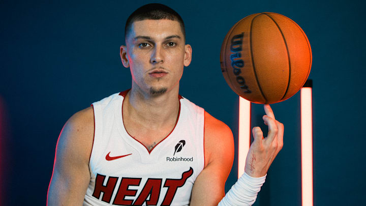 1 Lý do, 1 chống lại Tyler Herro rời khỏi băng ghế dự bị của Heat