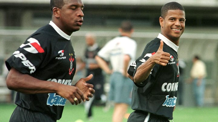 Ídolo do Timão, Marcelinho Carioca teve passagem curta no Peixe