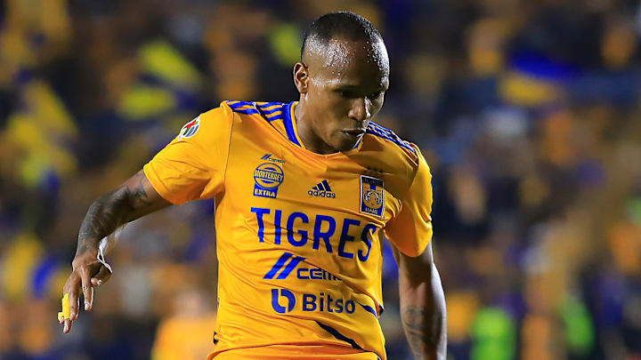 El colombiano Luis Quiñones apunta para ser titular con los Tigres frente al Atlas en el Estadio Jalisco.