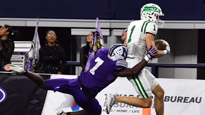 Wall's Reid Robertson scores a touchdown during the 2025 UIL 3A DII State Championship game against Newton on Thursday, Dec. 18, 2025 at AT&T Stadium in Arlington.