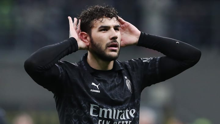 Theo Hernandez et l'AC Milan vont joueur une rencontre avec un maillot spécial