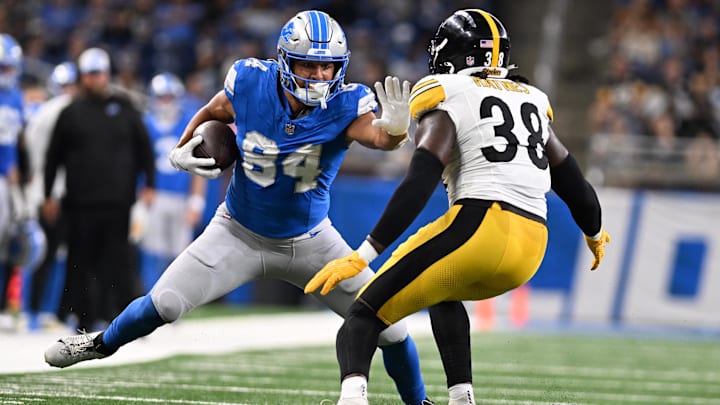 Aug 24, 2024; Detroit, Michigan, USA; Detroit Lions tight end Shane Zylstra (84) tries to stiff arm his way past Pittsburgh Steelers linebacker after catching a pass in the third quarter at Ford Field. Mandatory Credit: Lon Horwedel-Imagn Images Aug 24, 2024; Detroit, Michigan, USA; Detroit Lions tight end Shane Zylstra (84) tries to stiff arm his way past Pittsburgh Steelers linebacker after catching a pass in the third quarter at Ford Field. Mandatory Credit: Lon Horwedel-Imagn Images