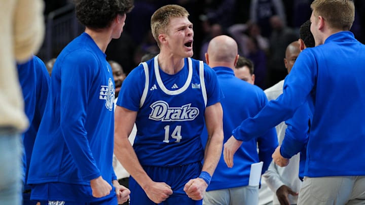 Drake Bulldogs guard Bennett Stirtz (14)