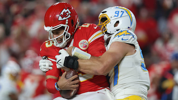 Los Angeles Chargers v Kansas City Chiefs