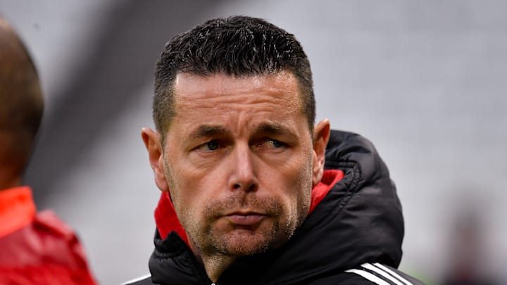 Pierre Sage, nouvel homme fort du RC Lens. Pierre Sage, nouvel homme fort du RC Lens.