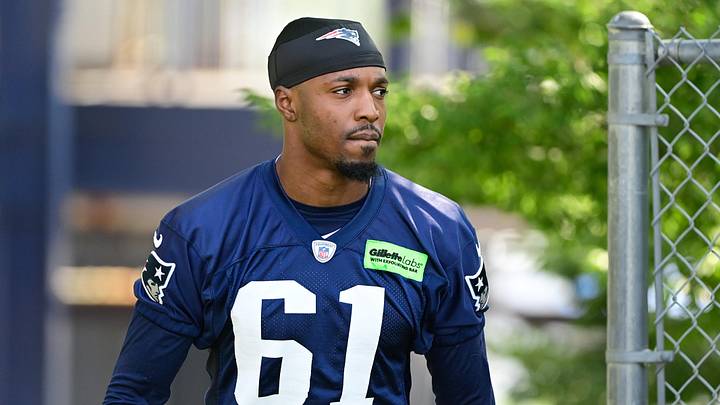 New England Patriots cornerback Ameer Speed makes his way to the practice fields for  training camp at Gillette Stadium. 