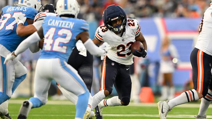 Aug 29, 2026; Nashville, Tennessee, USA;  Chicago Bears running back Roschon Johnson (23) runs against the Tennessee Titans during the third quarter at Nissan Stadium.  Mandatory Credit: Steve Roberts-Imagn Images