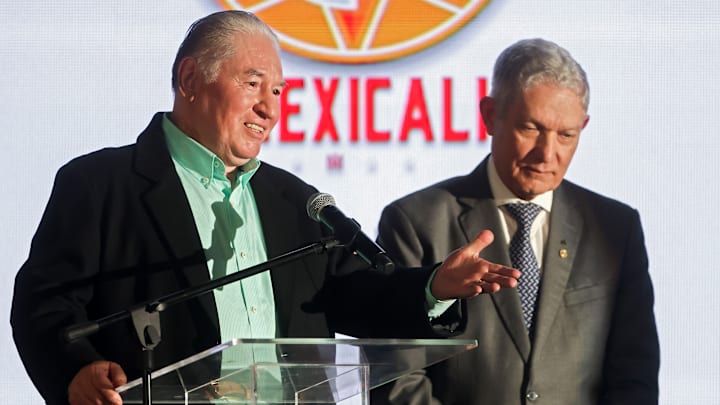 Juan Francisco Puello Herrera (derecha) es el presidente de la CBPC