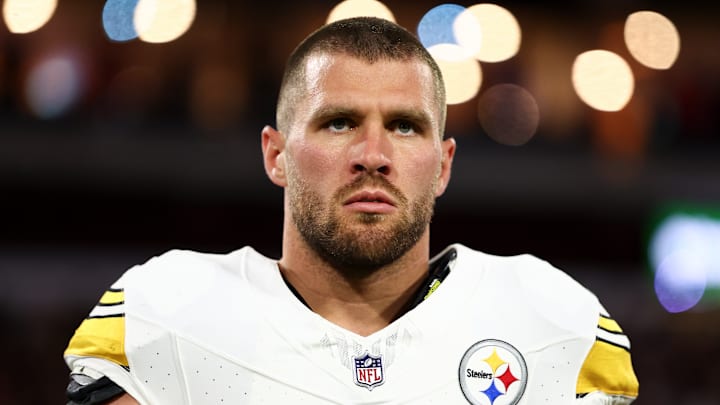 Pittsburgh Steelers v Cleveland Browns