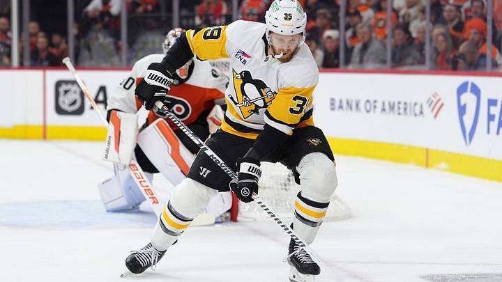 Apr 29, 2026; Philadelphia, Pennsylvania, USA; Pittsburgh Penguins right wing Anthony Mantha (39) reaches for the puck against the Philadelphia Flyers in the second period in game six of the first round of the 2026 Stanley Cup Playoffs at Xfinity Mobile Arena. Mandatory Credit: Kyle Ross-Imagn Images