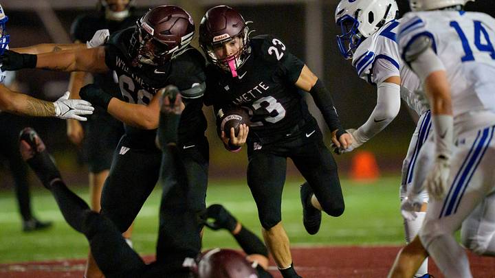 Conner Harvey ran for two touchdowns for Willamette on Saturday night against Summit. Conner Harvey ran for two touchdowns for Willamette on Saturday night against Summit.