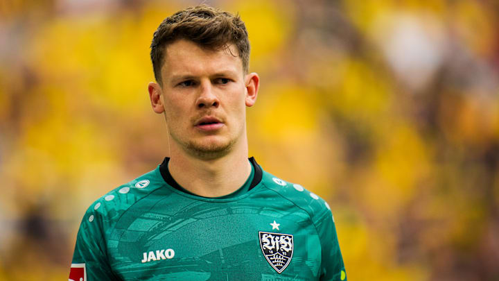 Alexander Nubel agrees two year loan deal with VfB Stuttgart after signing a new long-term deal at Bayern Munich.