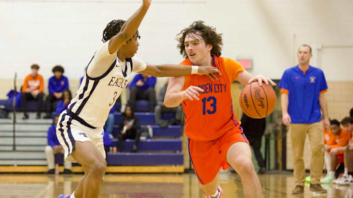 Garden City faces off against Crestwood on Friday night at 7:00 p.m.