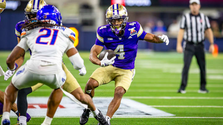 Jordan Washington looks for room to run against Boise State in the LA Bowl. 