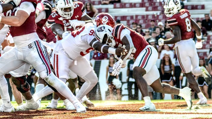 Oklahoma defensive tackle Markus Strong logs a safety against South Carolina.