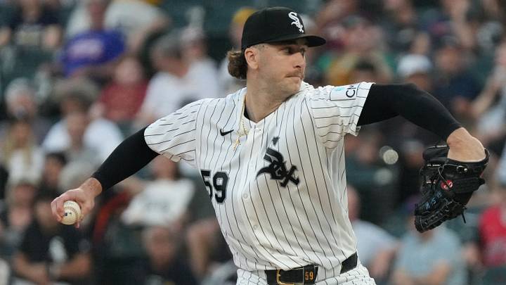 Sep 8, 2026; Chicago, Illinois, USA; Chicago White Sox pitcher Sean Burke (59) throws the ball against the Pittsburgh Pirates during the first inning at Rate Field. Mandatory Credit: David Banks-Imagn Images Sep 8, 2026; Chicago, Illinois, USA; Chicago White Sox pitcher Sean Burke (59) throws the ball against the Pittsburgh Pirates during the first inning at Rate Field. Mandatory Credit: David Banks-Imagn Images