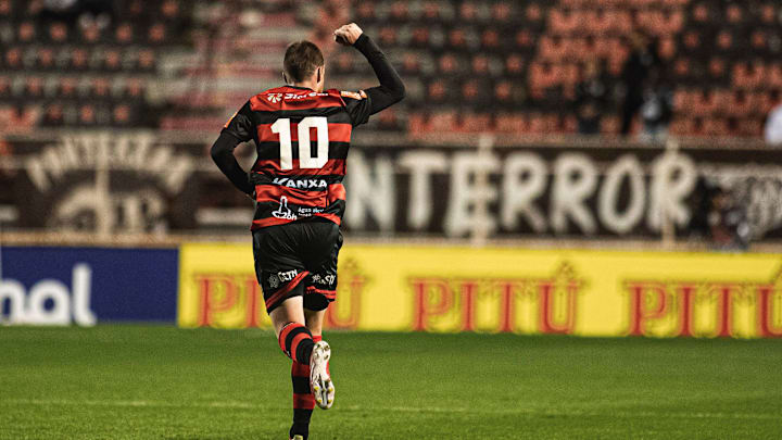 Ituano, de Aylon, é o principal concorrente do Vasco pela última vaga no G4 da Série B