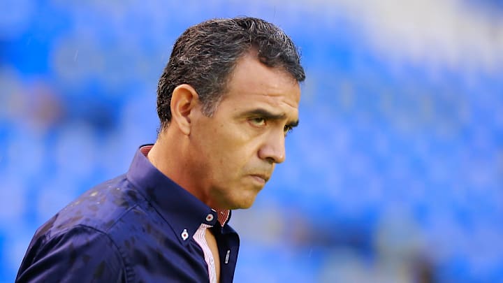 El entrenador Ricardo Cadena.