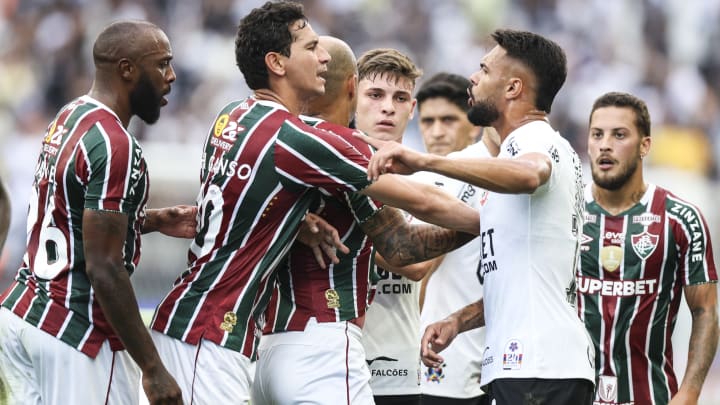 Clubes vivem situação delicada na Série A