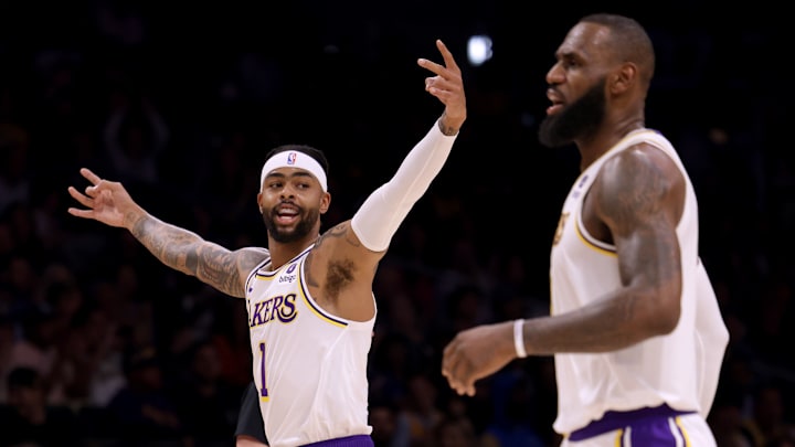 El base sigue generando dudas en una parte de la directiva de los Lakers