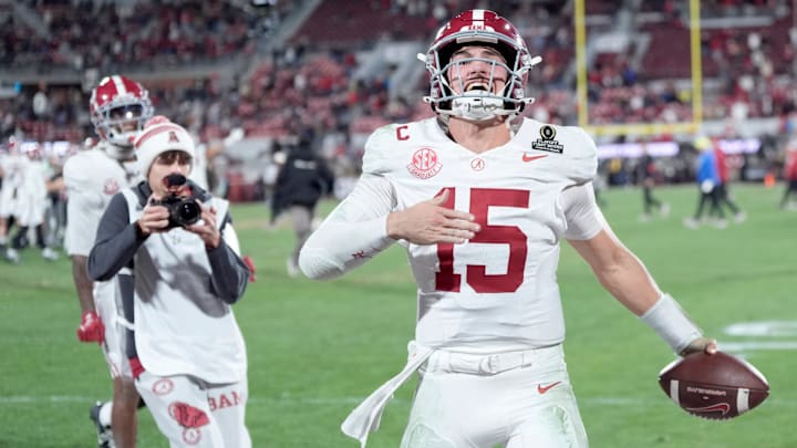 Alabama's Ty Simpson (15) 