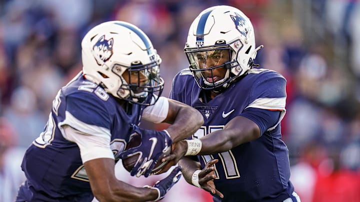 Nov 12, 2022; East Hartford, Connecticut, USA; Connecticut Huskies quarterback Zion Turner (11)