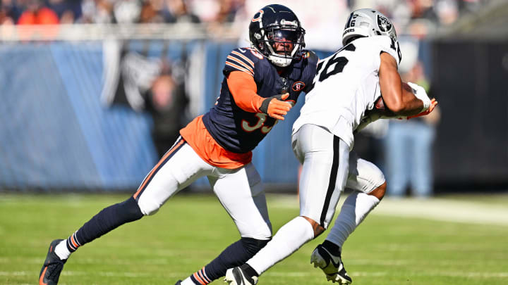 Jaylon Johnson closes in on Jakobi Meyers in the Bears' win over the Raiders last season. Jaylon Johnson closes in on Jakobi Meyers in the Bears' win over the Raiders last season.