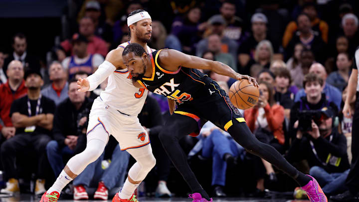 New York Knicks v Phoenix Suns