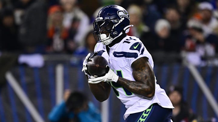 Dec 26, 2024; Chicago, Illinois, USA; Seattle Seahawks wide receiver DK Metcalf (14) makes a catch against the Chicago Bears during the first quarter at Soldier Field. Mandatory Credit: Daniel Bartel-Imagn Images