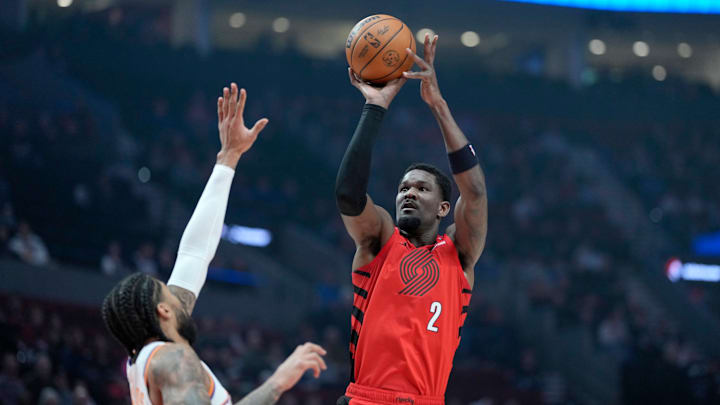 Los Lakers estarían interesados en el centro de los Trail Blazers Deandre Ayton